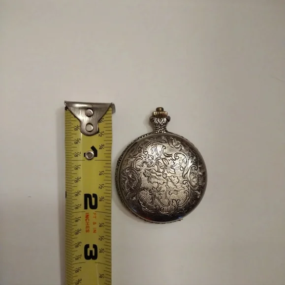 SOLD! EUC Vintage Quintel Anti Magnetic Silver Etched Floral Pocket Watch!! - Picture 10 of 10